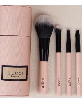 Gucci brush set